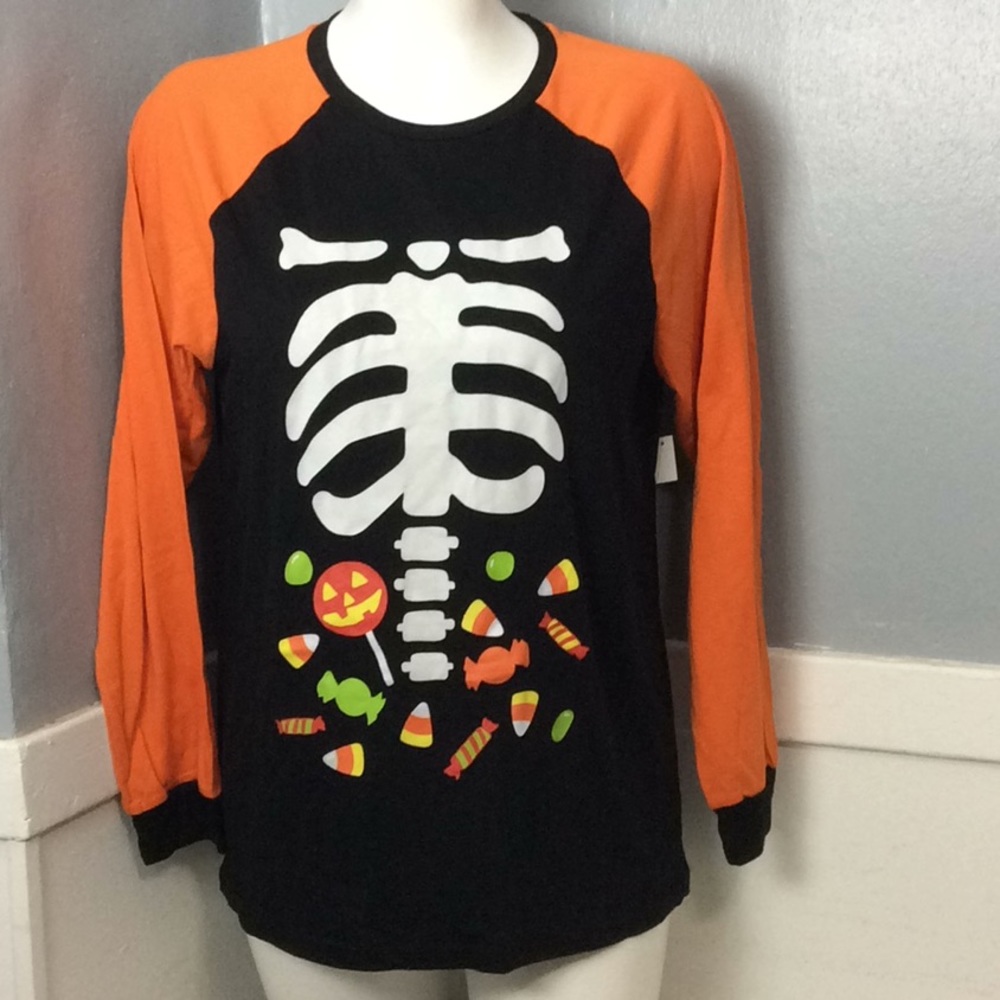 Halloween NWT Unisex Long Sleeve TShirt Sz XL 46-48